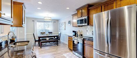 Fridge, microwave, stovetop, dishwasher