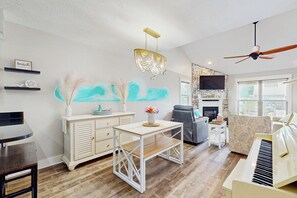 Interior - 7 Mi to Beach! Panama City Getaway w/ Patio (Panama City)