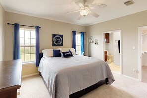 Internet, bed sheets - 30-Acre Danbury Retreat By the Bayou: BBQ & Views (Danbury)