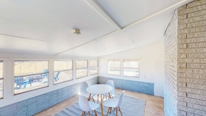 Dining - Cozy 3-bedroom home - 12 min to downtown - Fenced yard and fire pit (Waco)