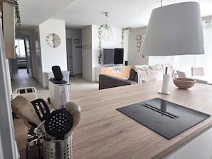 Interior - Comfortable new house in quiet neighborhood 5 minutes from A64 motorway (Peyssies)