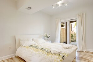 Ferros/tábuas de passar roupa, Wi-Fi, roupa de cama