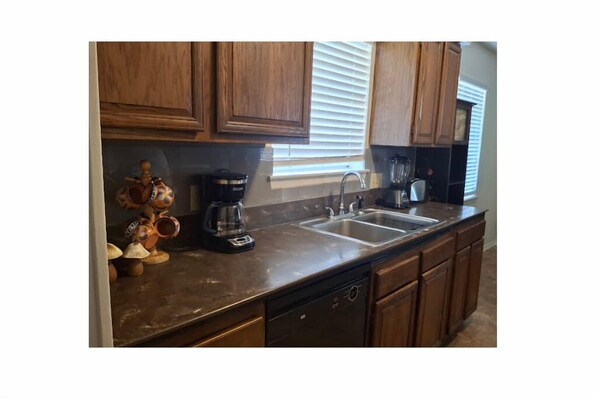 Fridge, microwave, oven, stovetop - Spacious 2BR in the Heart of Temple, Minutes from Baylor Scott & White, Shopping (Temple)