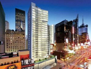 Exterior - Stylish 1BR Retreat at 1600 Broadway near Central Park (New York)