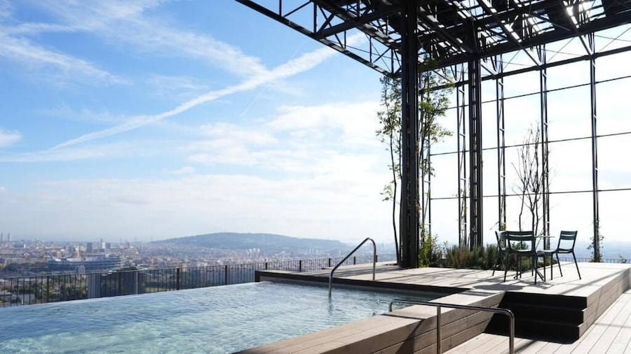 Aparto Diagonal Suites