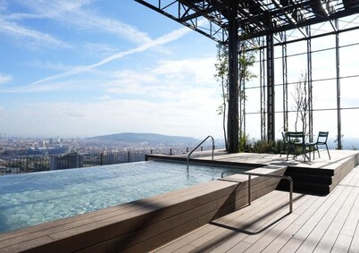 Aparto Diagonal Suites