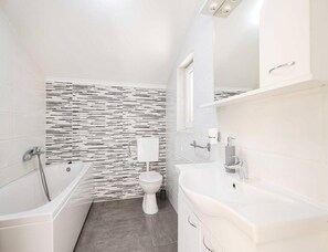 House | Bathroom - Villa With sea View, 300 Meters to the Coast (Jasenice)