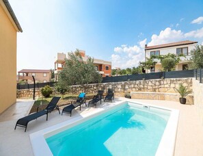 House | Pool - Villa With sea View, 300 Meters to the Coast (Jasenice)