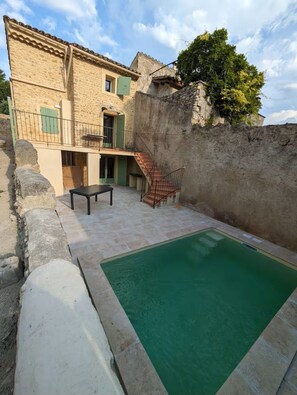 Outdoor pool - Village house with pool in the heart of Vaucluse (Saint-Roman-de-Malegarde)