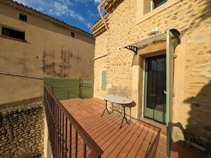 Terrace/patio - Village house with pool in the heart of Vaucluse (Saint-Roman-de-Malegarde)