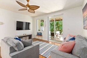 TV - Luxury Oasis Resort Villa (Kapolei)