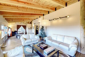 TV, fireplace, ping pong, stereo - Views, Deck & Games Galore: Brian Head Home (Brian Head)