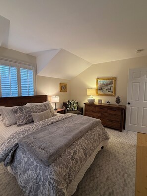 1 habitación, escritorio, tabla de planchar con plancha y wifi gratis 