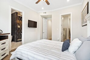 Iron/ironing board, bed sheets - 2 Mi to Dtwn Jazz Clubs & Soul Food! NOLA Home (New Orleans)