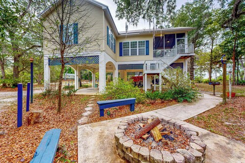 Dog-Friendly Riverfront 3BR w/ Fire Pit & Dock