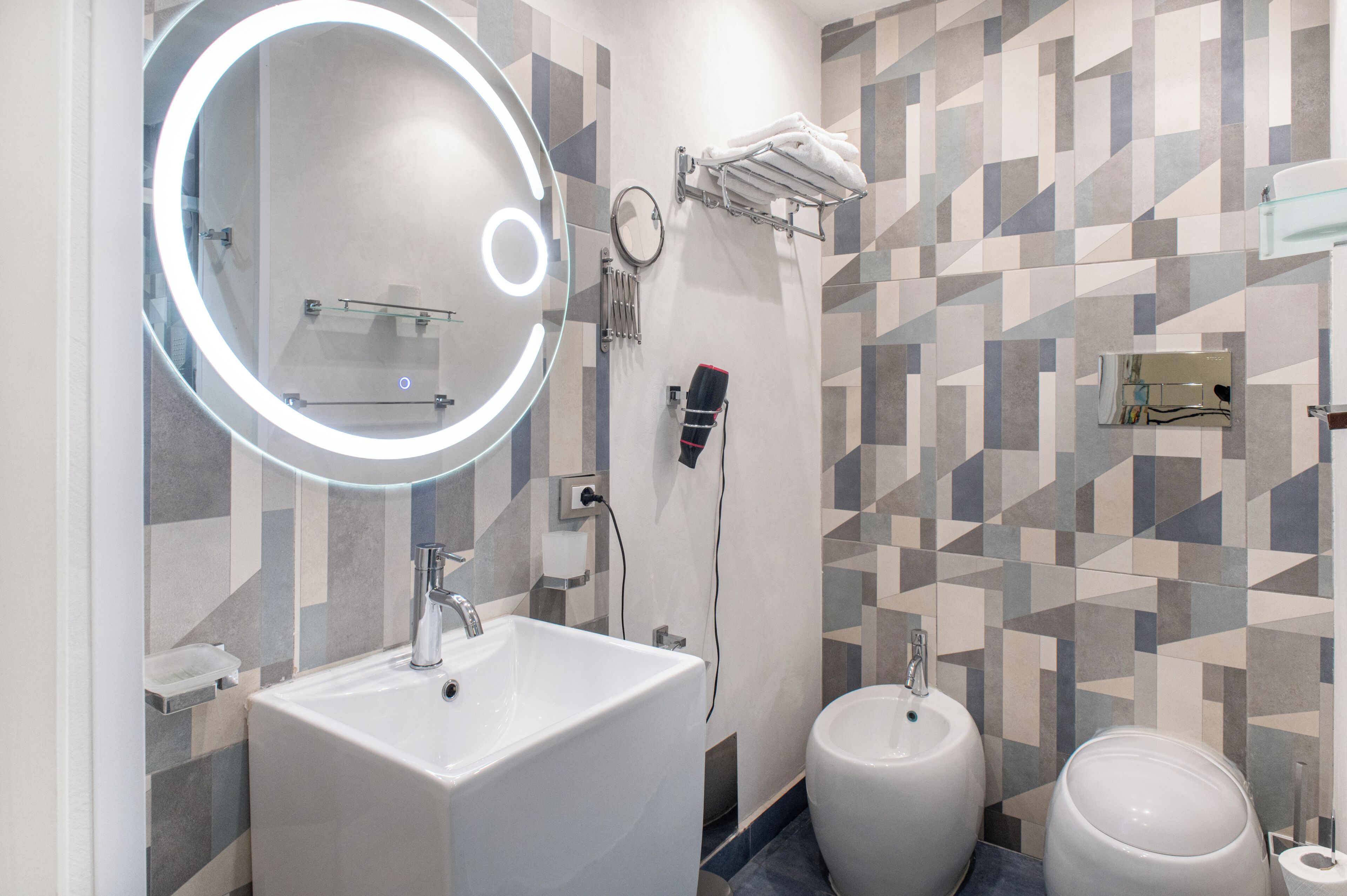 Chambre Triple Luxe, non-fumeur, salle de bains privée | Salle de bain