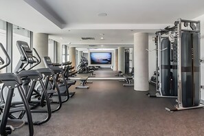 Fitness facility - Modern High-Rise 24th Floor Condo w Private Patio (Kitchener)