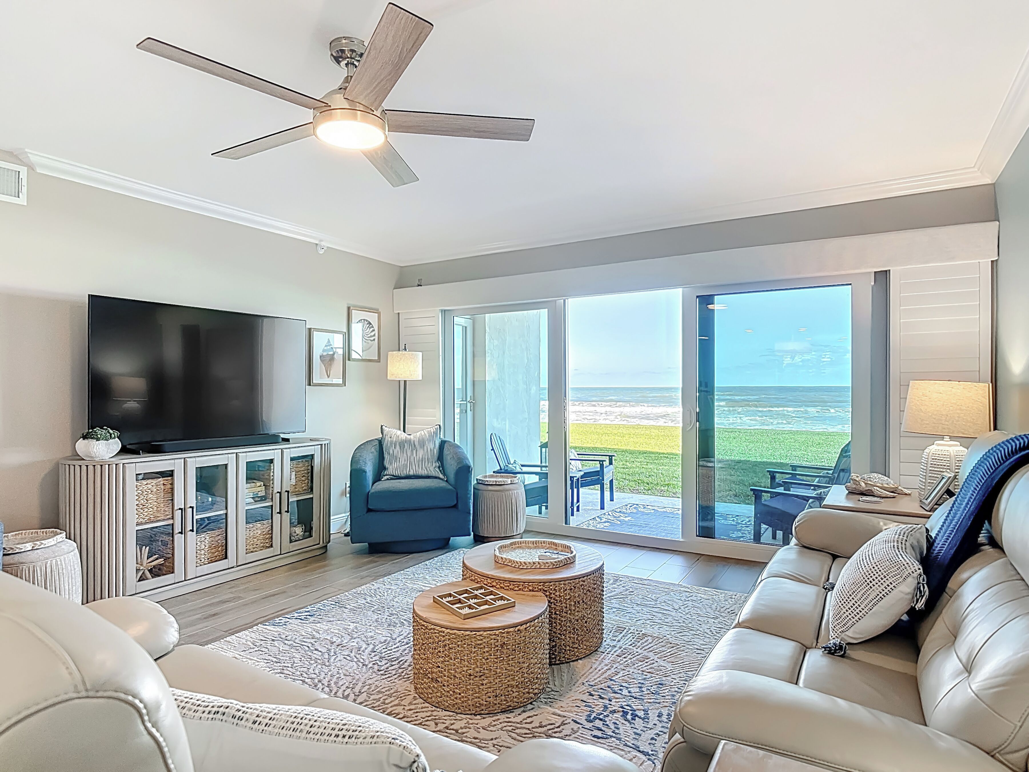 Smart TV, ping pong, books, music library