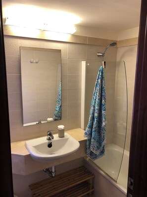 Hair dryer, bidet, towels, soap - Apartment by the sea El Medano (El Médano)
