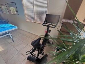 Games room - Stylish Tucson Getaway • Pool • Hot Tub • Game Zone - Sleeps 7 (Oro Valley)