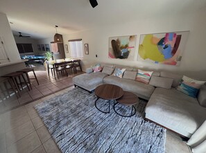 Smart TV - Stylish Tucson Getaway • Pool • Hot Tub • Game Zone - Sleeps 7 (Oro Valley)
