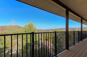 Property grounds - Mountain Base Retreat (Steamboat Springs)