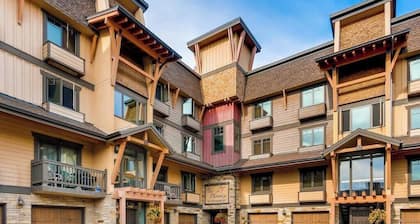 Steamboat Slopeside Lodge