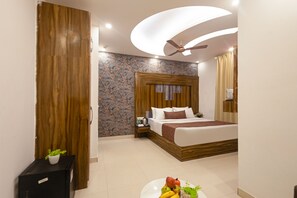 Free daily full breakfast