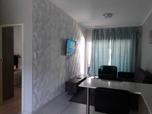 Interior - Wonderful apartment in peaceful Midrand perfect for your stay (Midrand)