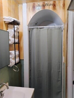 Bathroom - Suite Water Eco Lodges (Patterson)