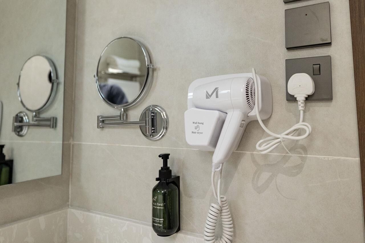 Deluxe-suite - 1 kingsize-seng - tekøkken | Badeværelse