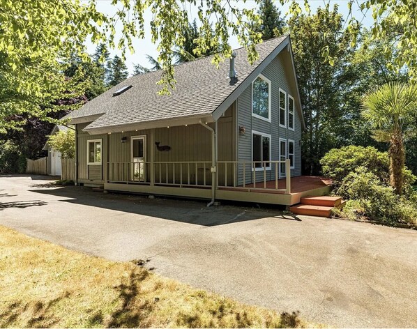 Exterior - Restorative Island Retreat - Beach Access and Private Half-Acre (Coupeville)