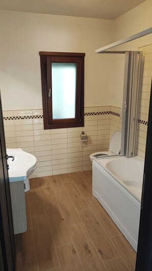 Hair dryer, bidet, towels, soap - Holiday House iolo (Prato)