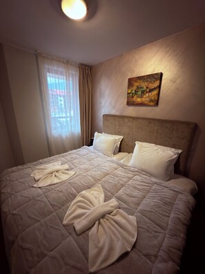 Soundproofing, iron/ironing board, free WiFi - Florimont Heights Apart Complex (Bansko)