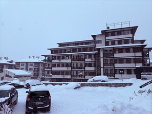 Front of property - Florimont Heights Apart Complex (Bansko)