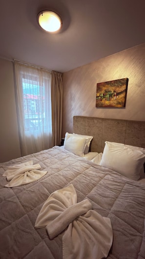 Deluxe Apartment, City View | Soundproofing, iron/ironing board, free WiFi - Florimont Heights Apart Complex (Bansko)