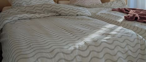 Free WiFi, bed sheets