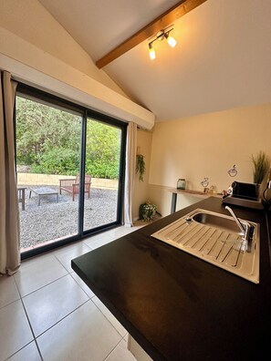 Fridge, microwave, stovetop, coffee/tea maker - The birdies house (Trans-en-Provence)