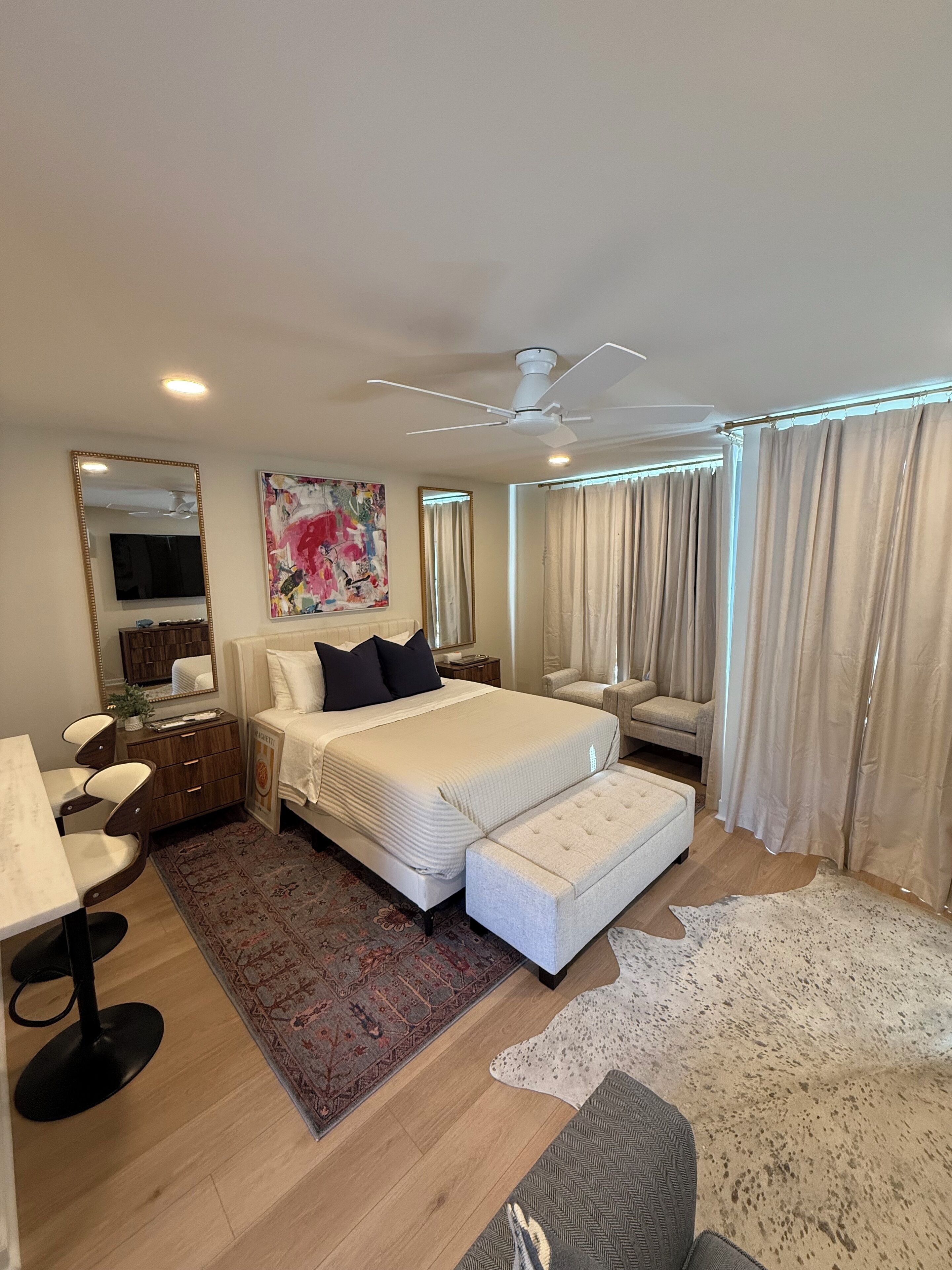 Fer et planche à repasser, accès Internet, draps fournis