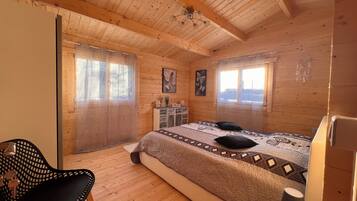 Fer et planche Ă repasser, lit parapluie, Wi-Fi gratuit, draps fournis