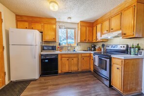 Micro-ondes, four, plaque de cuisson, lave-vaisselle