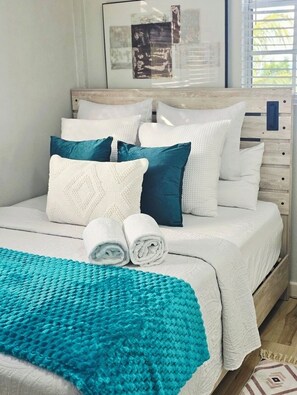 Iron/ironing board, WiFi, bed sheets - Entire rental unit in Calibishie, Dominica (Calibishie)