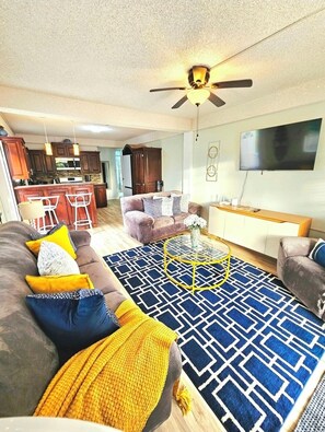 Smart TV - Entire rental unit in Calibishie, Dominica (Calibishie)