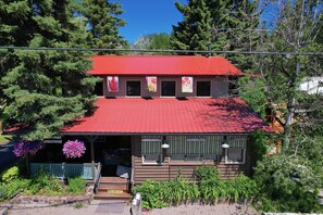 Exterior - Laughing Horse Lodge (Bigfork)