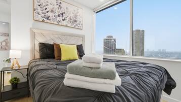 2 bedrooms, iron/ironing board, free WiFi, bed sheets