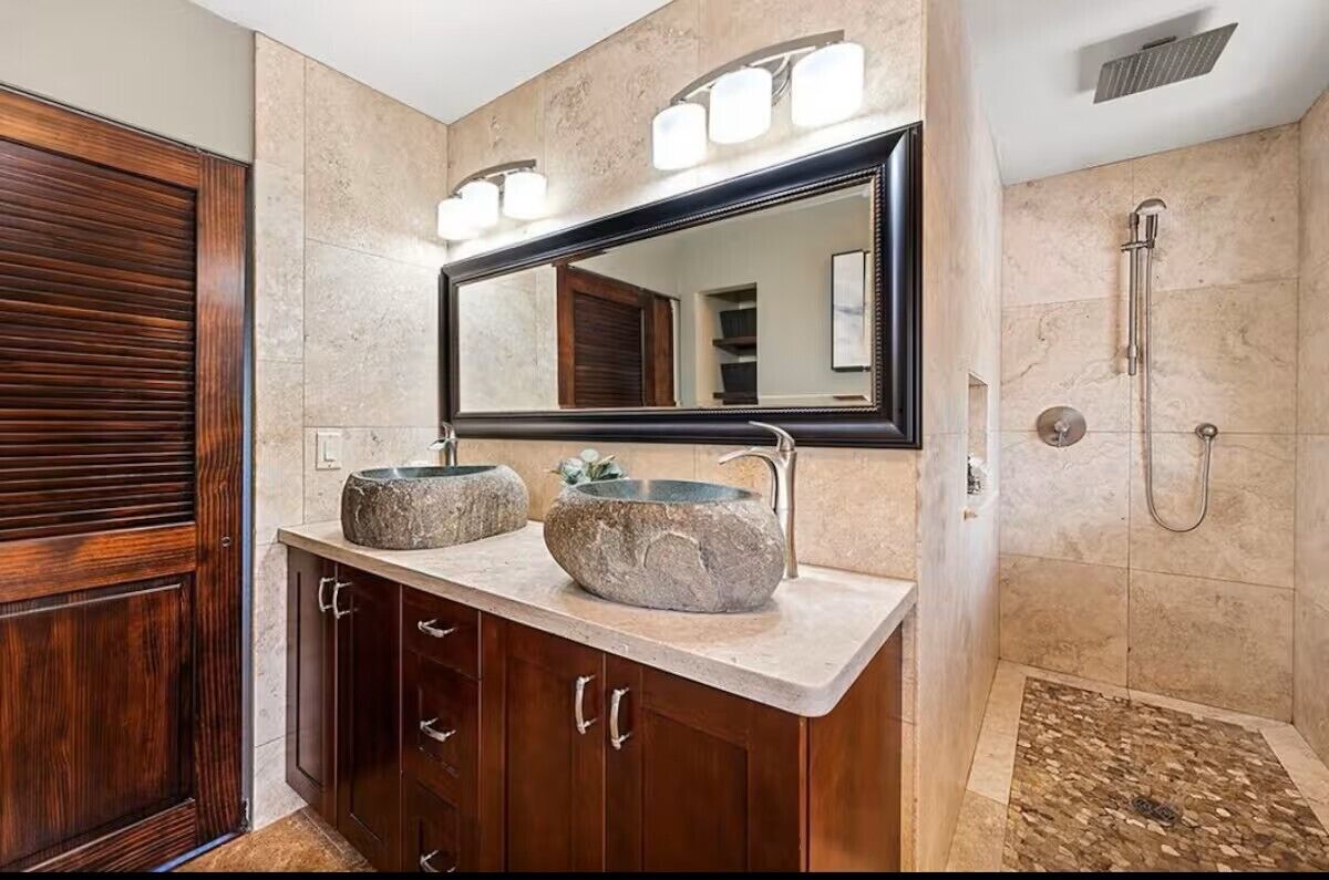 Towels, toilet paper