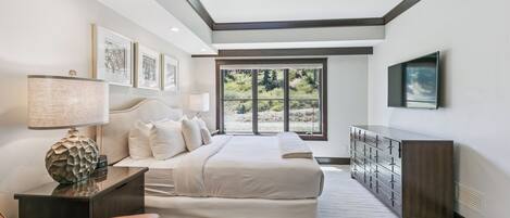 Strykejern/-brett, wi-fi og sengetøy