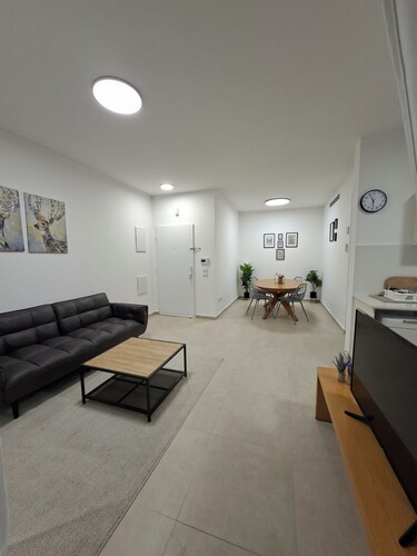 Welcome to K-Home 2  Kiryat Gat  Nahal Daliot Street. Elegant and fully equipped