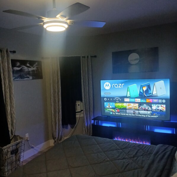 Internet, bed sheets - Fantastic bedroom with AC & fireplace in home in charming Mount Vernon (Mount vernon)