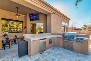 Outdoor dining - Saltwater Pool & Fire Pit: Luxe Queen Creek Oasis! (Queen Creek)